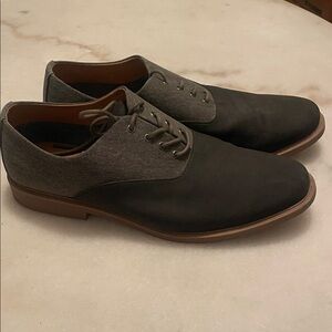 Men's Black and Gray Oxford Shoes